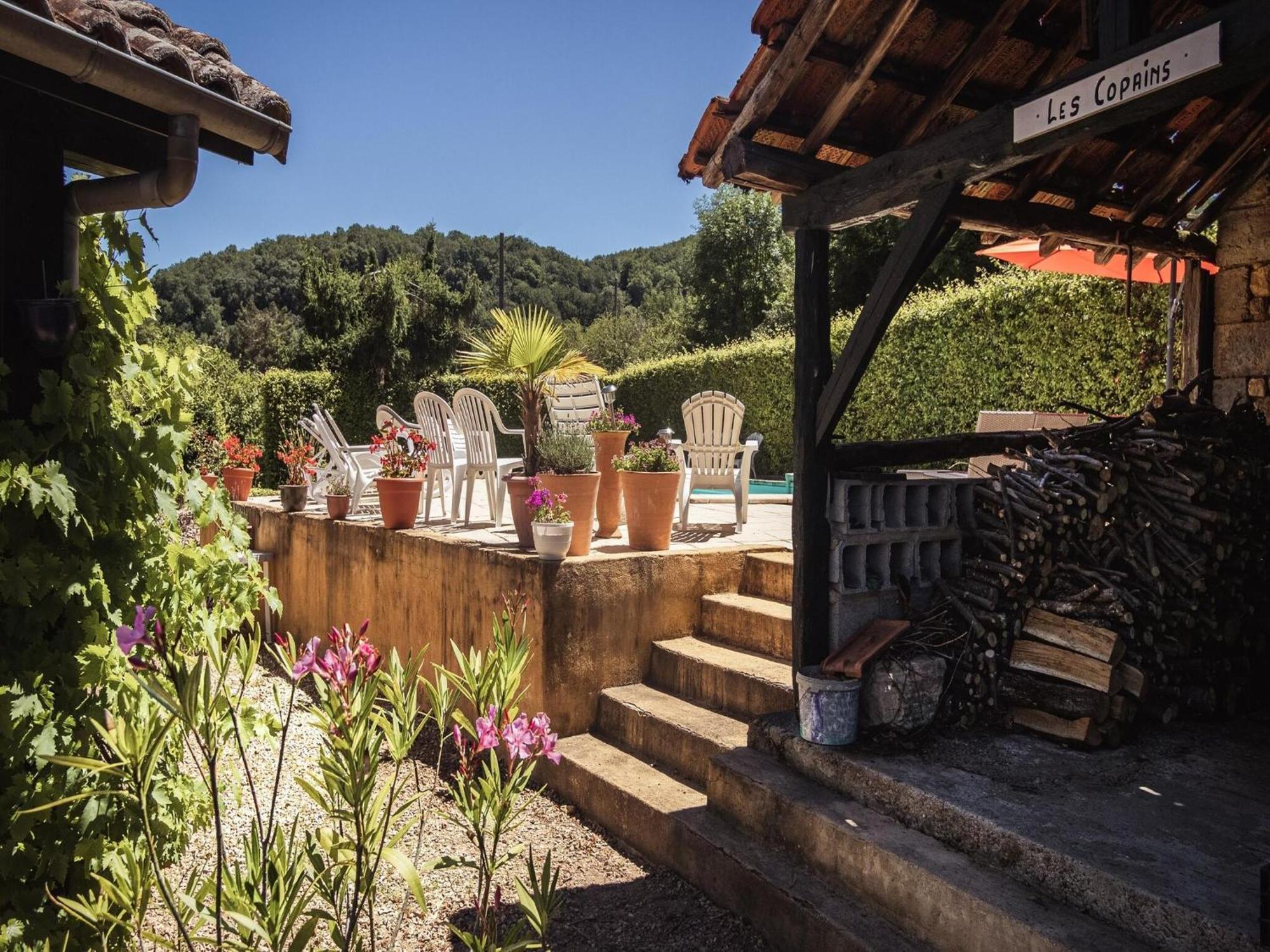 Charming Gite With Pool In Vezac Beynac-et-Cazenac Ngoại thất bức ảnh