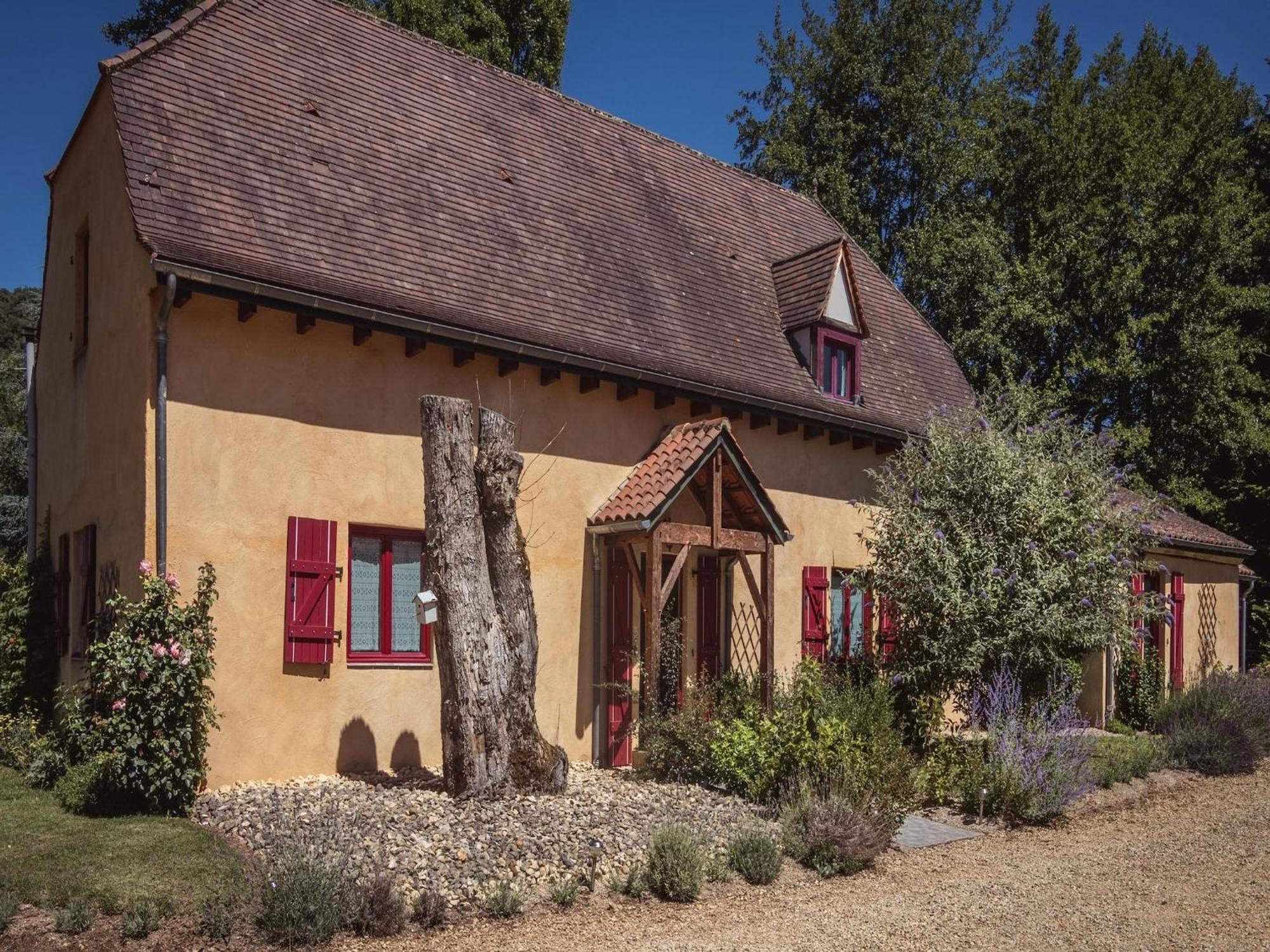 Charming Gite With Pool In Vezac Beynac-et-Cazenac Ngoại thất bức ảnh